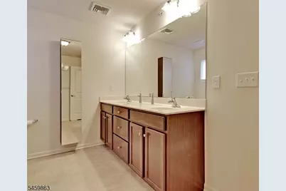 406 Waterview Ct, Hanover Township, NJ 07927 - Photo 15