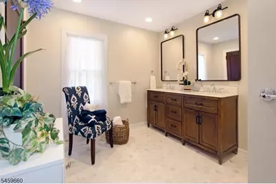 35 Essex Ave, Bloomfield, NJ 07003 - Photo 5