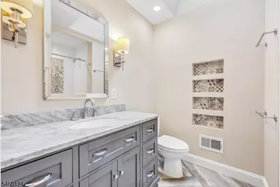 23 Hampshire Rd, Paramus, NJ 07652 - Photo 11