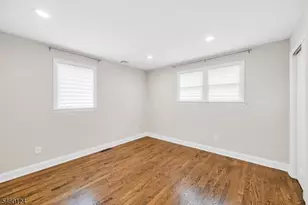 23 Hampshire Rd, Paramus, NJ 07652 - Photo 13