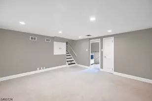 23 Hampshire Rd, Paramus, NJ 07652 - Photo 21