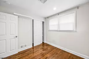 23 Hampshire Rd, Paramus, NJ 07652 - Photo 19