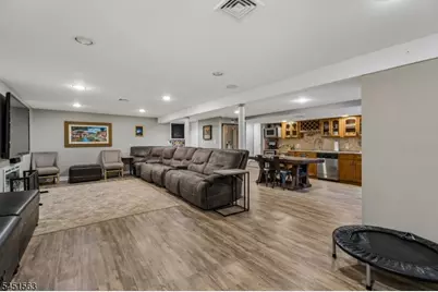 196 Hawthorne Dr, Clark Township, NJ 07066 - Photo 21