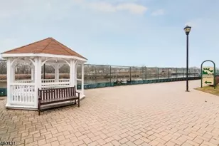 651 Riverside Ave, Lyndhurst Township, NJ 07071 - Photo 5