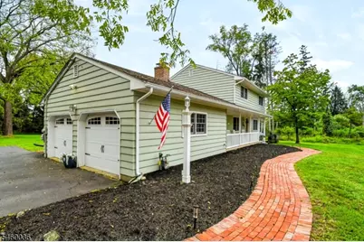 7 Pinewood Ct, Raritan Township, NJ 08822 - Photo 3