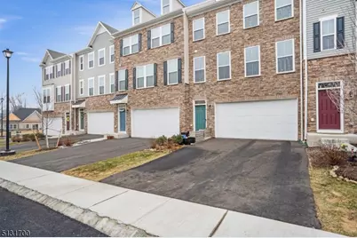 8 Swackhammer Way, Mount Olive, NJ 07828 - Photo 3