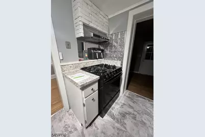 60A Commercial Ave #A, Woodbridge Township, NJ 07001 - Photo 3