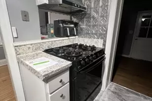60A Commercial Ave, Woodbridge Township, NJ 07001 - Photo 3