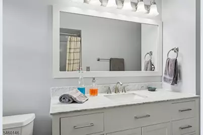 807 Brooklyn Ave, Raritan, NJ 08869 - Photo 15
