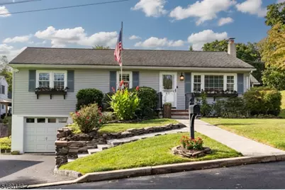 807 Brooklyn Ave, Raritan, NJ 08869 - Photo 1