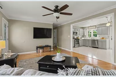 807 Brooklyn Ave, Raritan, NJ 08869 - Photo 3