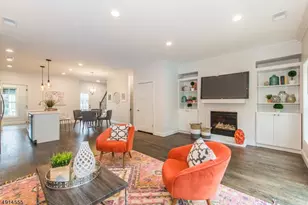 18 Chaz Way, Fairfield, NJ 07004 - Photo 7