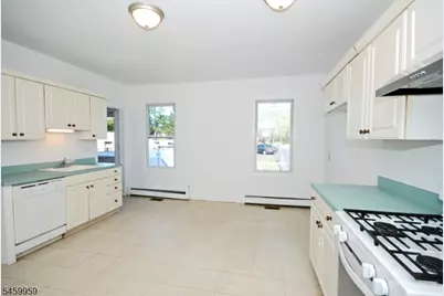 23 Lagrange Street, Raritan, NJ 08869 - Photo 5