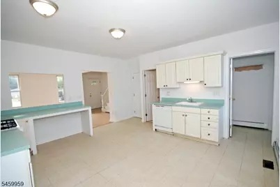 23 Lagrange Street, Raritan, NJ 08869 - Photo 7
