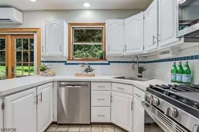 52 Warfield St, Montclair, NJ 07043 - Photo 15