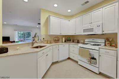 100-215 Ridgewood Rd #215, Washington Township, NJ 07676 - Photo 17