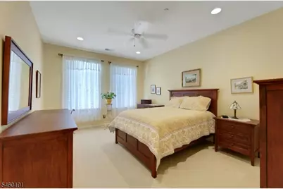 100-215 Ridgewood Rd #215, Washington Township, NJ 07676 - Photo 19