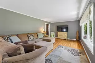 203 Dorchester St, Hanover Township, NJ 07981 - Photo 3
