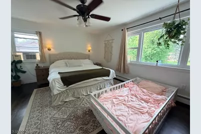 61 Star Lake Rd, Bloomingdale, NJ 07403 - Photo 9