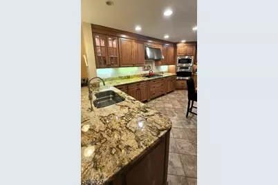 55 Hampshire Dr, Mendham, NJ 07945 - Photo 7