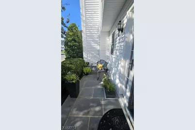 55 Hampshire Dr, Mendham, NJ 07945 - Photo 5