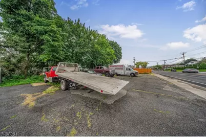 226 E McFarlan St, Dover, NJ 07801 - Photo 11