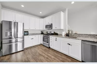 81 Sequoia Dr, Cedar Grove, NJ 07009 - Photo 7