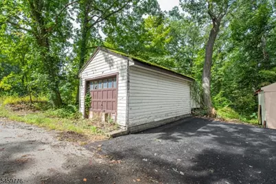 19 Skyland Ave, Wanaque, NJ 07420 - Photo 23