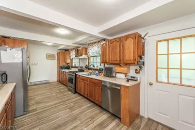 19 Skyland Ave, Wanaque, NJ 07420 - Photo 5