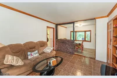 19 Skyland Ave, Wanaque, NJ 07420 - Photo 9