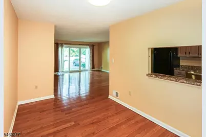 131 Irving Pl, Bernards Township, NJ 07920 - Photo 9