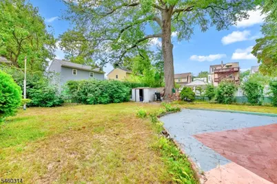 9 Halcyon Pl, Bloomfield, NJ 07003 - Photo 7