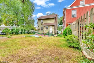 9 Halcyon Pl, Bloomfield, NJ 07003 - Photo 11