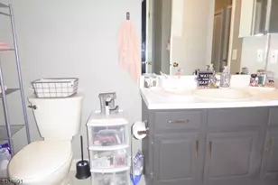 52 Foxwood Ct Ondo, Bedminster Township, NJ 07921 - Photo 11