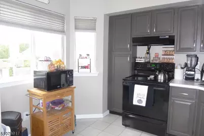 52 Foxwood Court Ondo, Bedminster Township, NJ 07921 - Photo 7