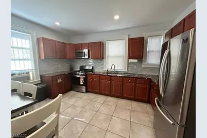 142 Mapes Ave #1, Newark, NJ 07112 - Photo 7