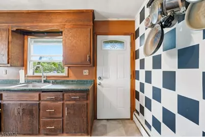 74 Trinity St, Newton, NJ 07860 - Photo 9
