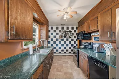 74 Trinity St, Newton, NJ 07860 - Photo 5