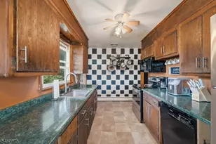 74 Trinity St, Newton, NJ 07860 - Photo 5