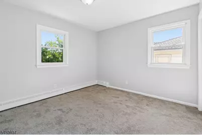 31 Barbara St, Bloomfield, NJ 07003 - Photo 9