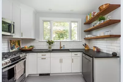 85 Hawthorne Ave, Glen Ridge, NJ 07028 - Photo 23