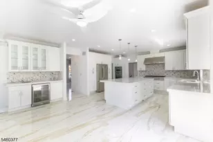 117 Berkley Blvd, Woodbridge Township, NJ 08830 - Photo 3