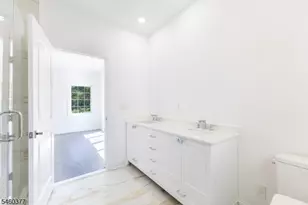 117 Berkley Blvd, Woodbridge Township, NJ 08830 - Photo 19