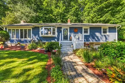 18 Fox Hollow Ct, Vernon, NJ 07462 - Photo 1