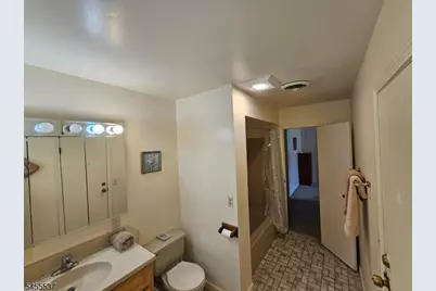 121 W Hanover Ave, Morris Plains, NJ 07950 - Photo 17