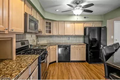 60 Drake Ln, Roxbury Township, NJ 07852 - Photo 7
