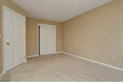 215 Raymound Blvd, Parsippany, NJ 07054 - Photo 9