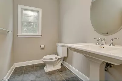 215 Raymound Blvd, Parsippany, NJ 07054 - Photo 13