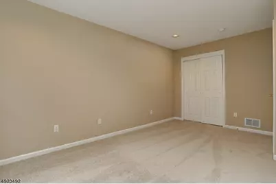 215 Raymound Blvd, Parsippany, NJ 07054 - Photo 19