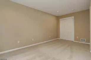 215 Raymound Blvd, Parsippany, NJ 07054 - Photo 19